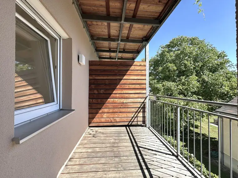 *Provisionsfreie Sonnige 2-Zi.-Wohnung mit Balkon / Carportstellplatz zusätzlich*