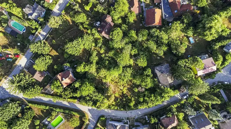 Exklusives Grunstück in Mauerbach – 1.875,24 m² Bestlage für Doppelhaus oder Wohnanlage!