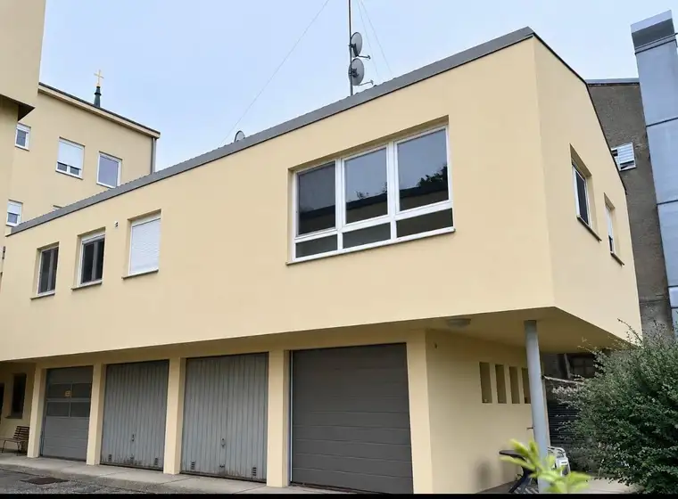 Top Erdgeschosswohnung (3 Zimmer, 87m²) im Zentrum + ruhig &amp; ohne Nachbarn!