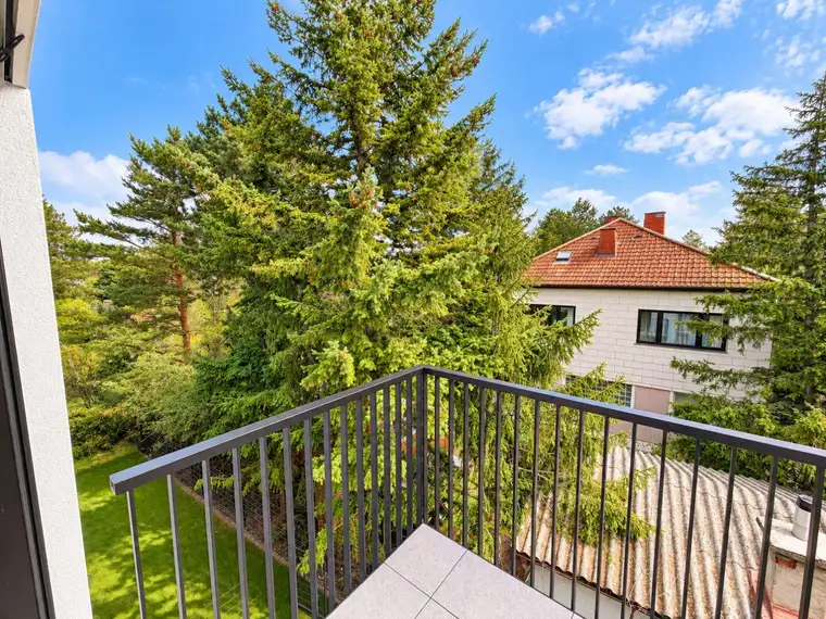 Hochwertiger Erstbezug mit Balkon für Singles und Paare