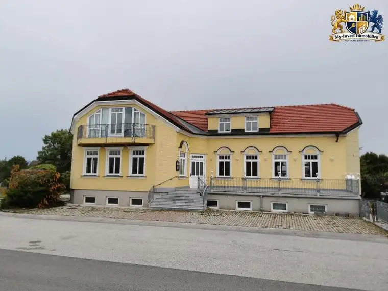 Großzügiges Mehrfamilienhaus in sehr guter Lage.