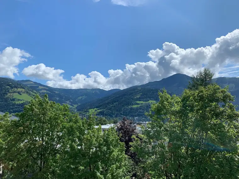 Wohnen mit direktem Seeblick – gepflegte 2-Zimmer-Wohnung in bester Lage von Zell am See