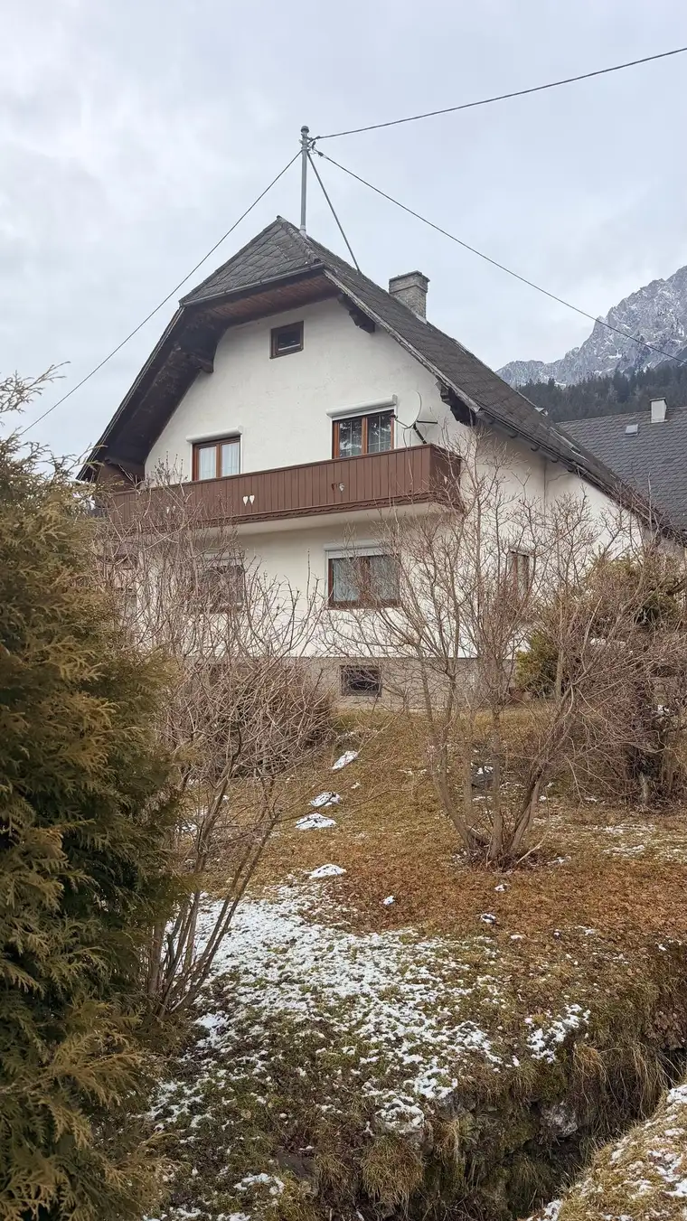 Einfamilienhaus mit Garten und 2 Bädern sofort verfügbar