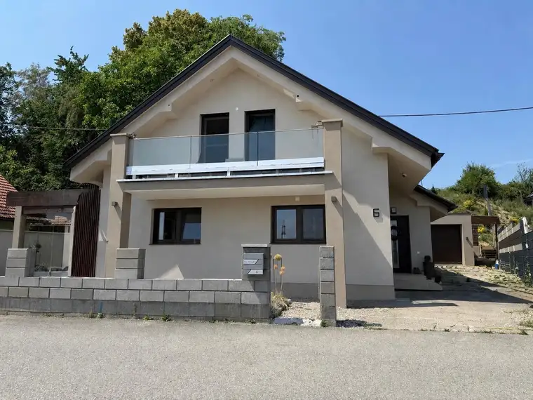Provisionsfreies, kernsaniertes Einfamilienhaus mit 980 m² Grundstück und Wärmepumpe