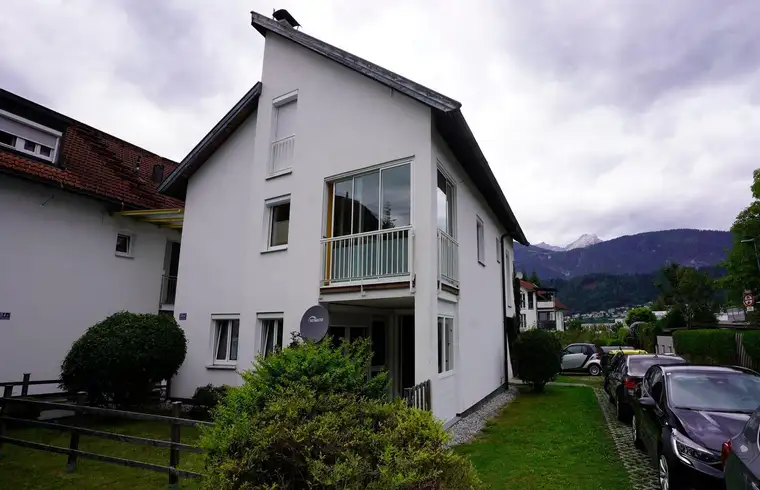 ruhige 1-Zimmerwohnung 42m² nahe Swarovski-Kristallwelten mit Eigengarten