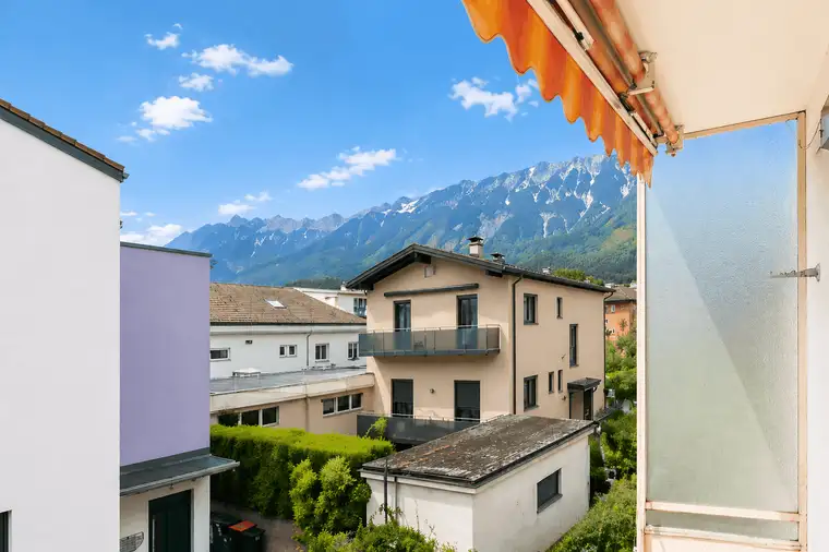 Wohnen mit Blick auf die Nordkette - Helle renovierte 3-Zimmer Wohnung mit Balkon &amp; Garage