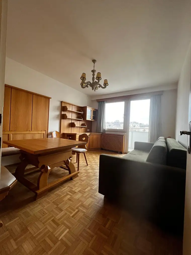 Helle 2-Zimmer-Wohnung mit Balkon und Grünblick – zentral in Vöcklabruck