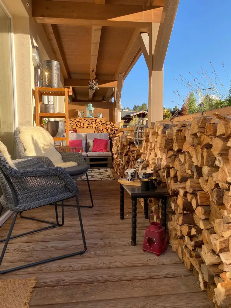 PROVISIONSFREI - große Wohnung mit Terrasse, Balkonen und Garten