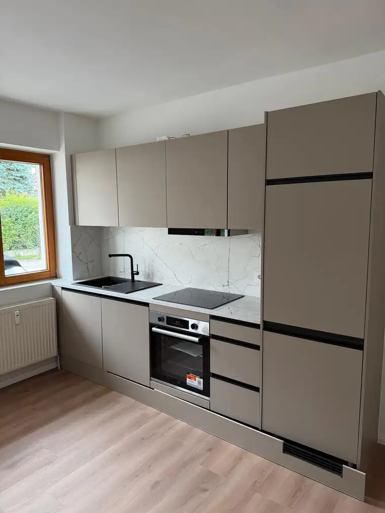 Kernsanierte 2-Zimmer Wohnung mit Stellplatz in Sistrans