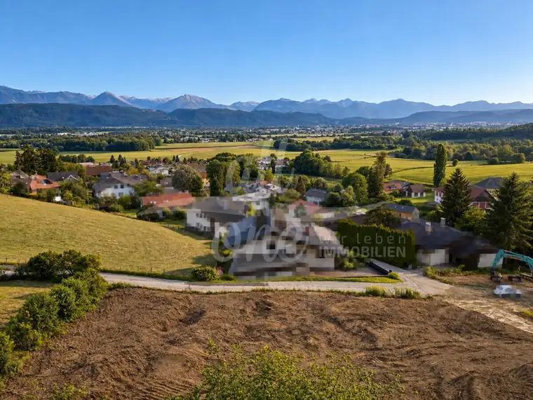 Traumgrundstück in Ruhelage mit Stadt und Karawankenblick