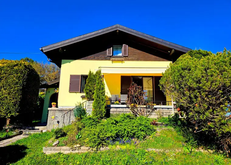 Kleines, nettes Einfamilienhaus mit sonnigem Garten; beste Lage in Bergheim