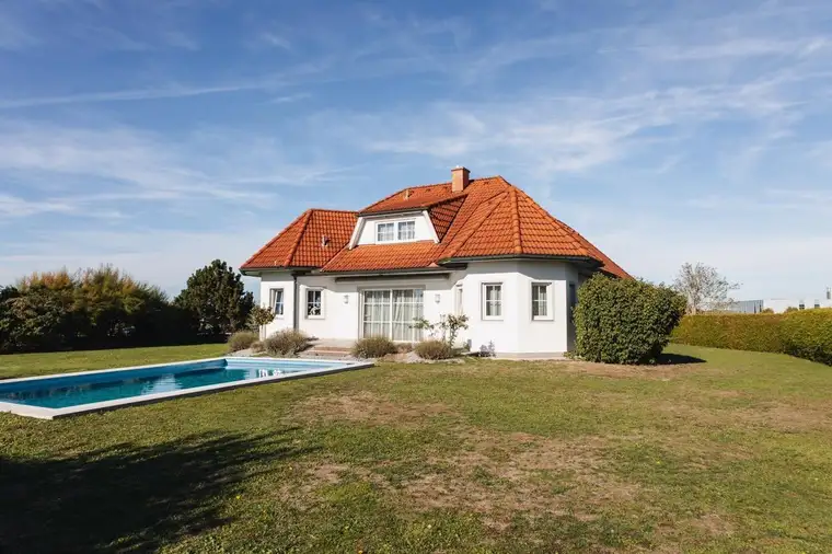 Wunderschönes, gepflegtes Einfamilienhaus mit Pool und großem Garten in Gunskirchen
