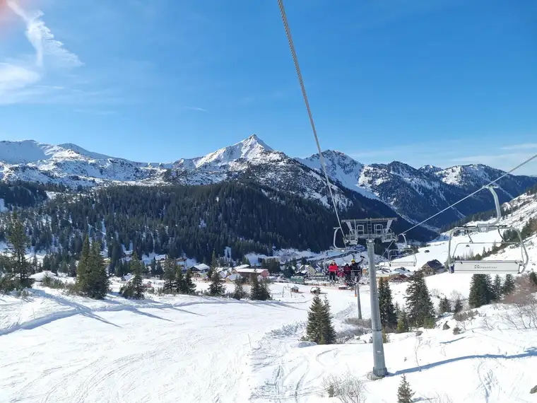 Ski in/out Hotel mit 16 Zimmern auf 1600m