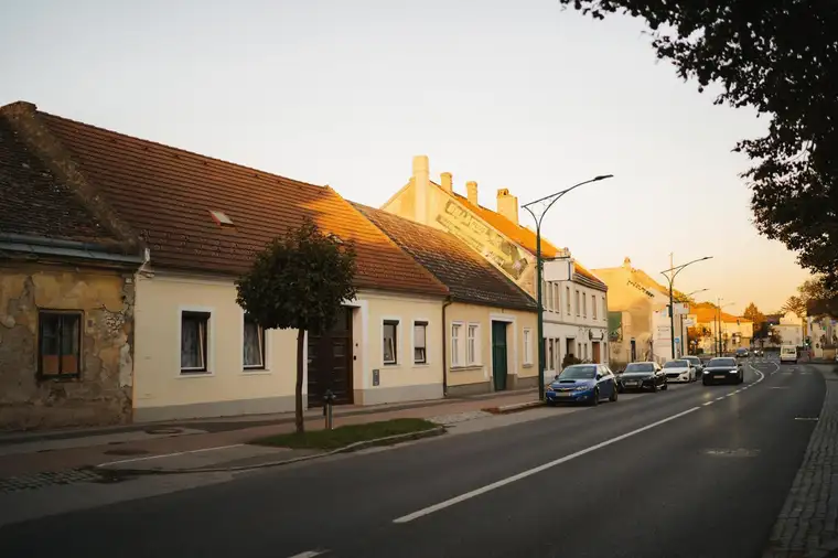 Rarität in der Brucker Altstadt - 872m2 Grund &amp; Haus mit großer Garage/ Halle