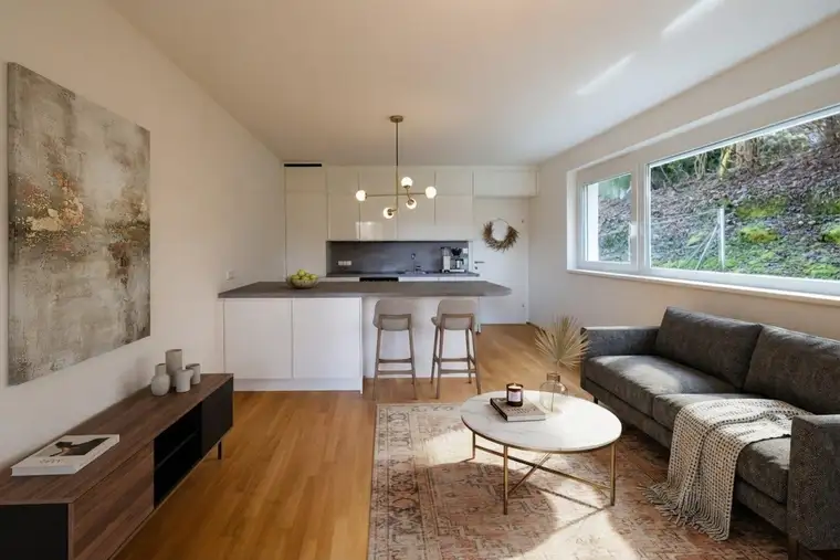 Exklusive Neubauwohnung mit 117 m² Garten und Parkplatz in absoluter Ruhelage
