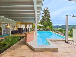 Großzügiges Wohnhaus mit Pool, Einliegerwohnung &amp; Terrasse in Ruhelage - laufend modernisiert
