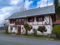 Aufwendig sanierte Liegenschaft in Emmersdorf mit 2 Wohneinheiten und Nebengebäuden