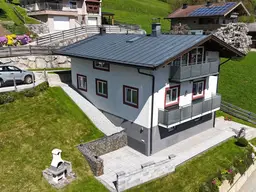 Schönes Wohnhaus in sonniger Lage
