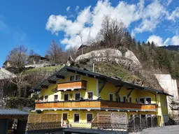 Wohn- und Geschäftshaus im Zentrum von Taxenbach