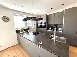 Exklusive Dachgeschosswohnung mit sonniger Süd-Terrasse in Mils