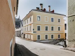 Wohn- und Geschäftshaus in zentraler Marktlage