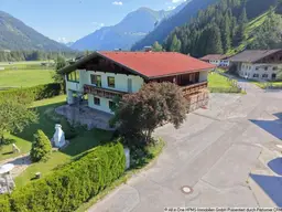 Wohnhaus mit Werkstatt/Garage