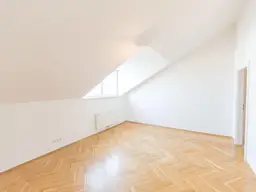 2-Zimmer Dachgeschoss Wohnung mit wunderschönem Ausblick auf die Keplerkirche