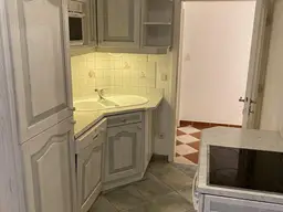 Wohnung bei U6 Jägerstraße - WG geeignet