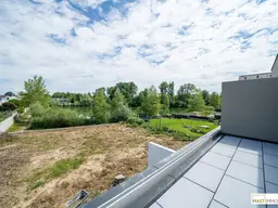 Doppelhaushälfte mit Seeblick und über 350m2 Gartenfläche!