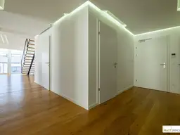 LUXUS - Blick über Stockerau? Dann hier klicken,... Exklusive Wohnung direkt in Stockerau / Private Dachterrasse mit ca. 55 m²