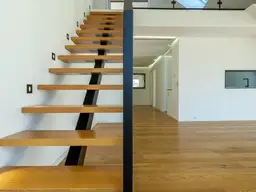 NEUER PREIS - 590.000,-- € /// DG Wohn(T)raum direkt in Stockerau - Einziehen und Wohlfühlen + ca. 55 m² große Dachterrasse