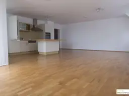 Optimal aufgeteilte 4 - Zimmer Wohnung inkl. Einbauküche &amp; Balkon + Dachterrasse mit 87 m² in Guntramsdorf