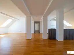 FERNBLICK gesucht? 4 Zimmer Wohnung mit XXL Wohnzimmer direkt in Pfaffstätten / Bezirk Baden