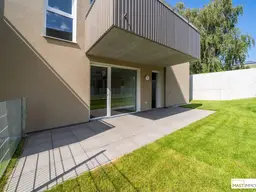 *Sommer 2025* Gartenwohnung mit 90 qm Freifläche!