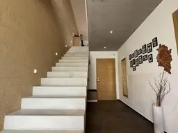 MEININGEN: Modern, gemütlich, neuwertig. Haus in Grenznähe!