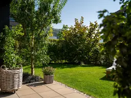 Neuwertige 3-Zimmer-Gartenwohnung in Lochauer Seenähe