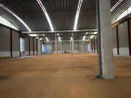 Lagerhalle mit Kranbahnen