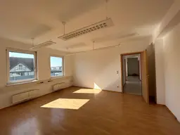 Büro- bzw. Ordinationsräumlichkeiten (4 Zimmer) Nähe Shopping City Seiersberg! 