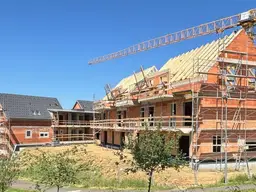 Familienwohntraum MAISONETTE mit großem Eckgarten! Wohnen auf 2 Etagen, dass sich wie ein kleines Häuschen anfüllt.