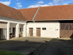 Highlight – Vierkanthof mit unschlagbarem Preis-Leistungs-Verhältnis!
