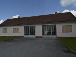 Attraktiver Vierkanthof in Königsdorf – Tradition &amp; Komfort vereint!