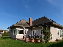 Ihr Traum-Bungalow in Wolkersdorf: Gepflegte 3 - 4 Zimmer-Oase mit Terrasse, Garage und großem Garten!