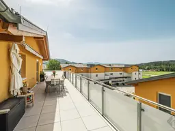 Nußdorf: 3-Zimmer Dachgeschosswohnung mit Panoramaterrasse