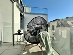 Zum Baden verführt im Carrara Marmor Traum