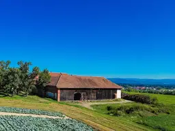 Für Menschen mit Weitblick: Hofstelle in traumhafter Aussichtslage in der Scharten!