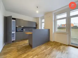 Schöne renovierte 3- Zimmer Wohnung mit Balkon