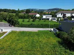 Baugrundstück mit 680 m² am Stadtrand von Leonding – urban leben, naturnah genießen!