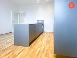 Renovierte 4- Zimmer Wohnung mit Balkon