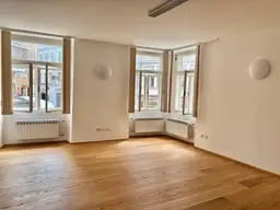 PLATZL: Repräsentative 3-Raum-Altbau-Bürofläche (ca.88m²) im Münchnerhof für Kanzlei/Büro/Ordination etc.
