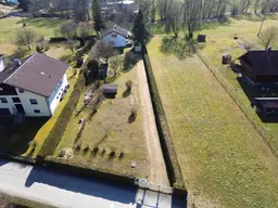 Großzügiges 1.680 m² Grundstück mit Ferienhaus in traumhafter Ruhelage wartet auf deine Ideen